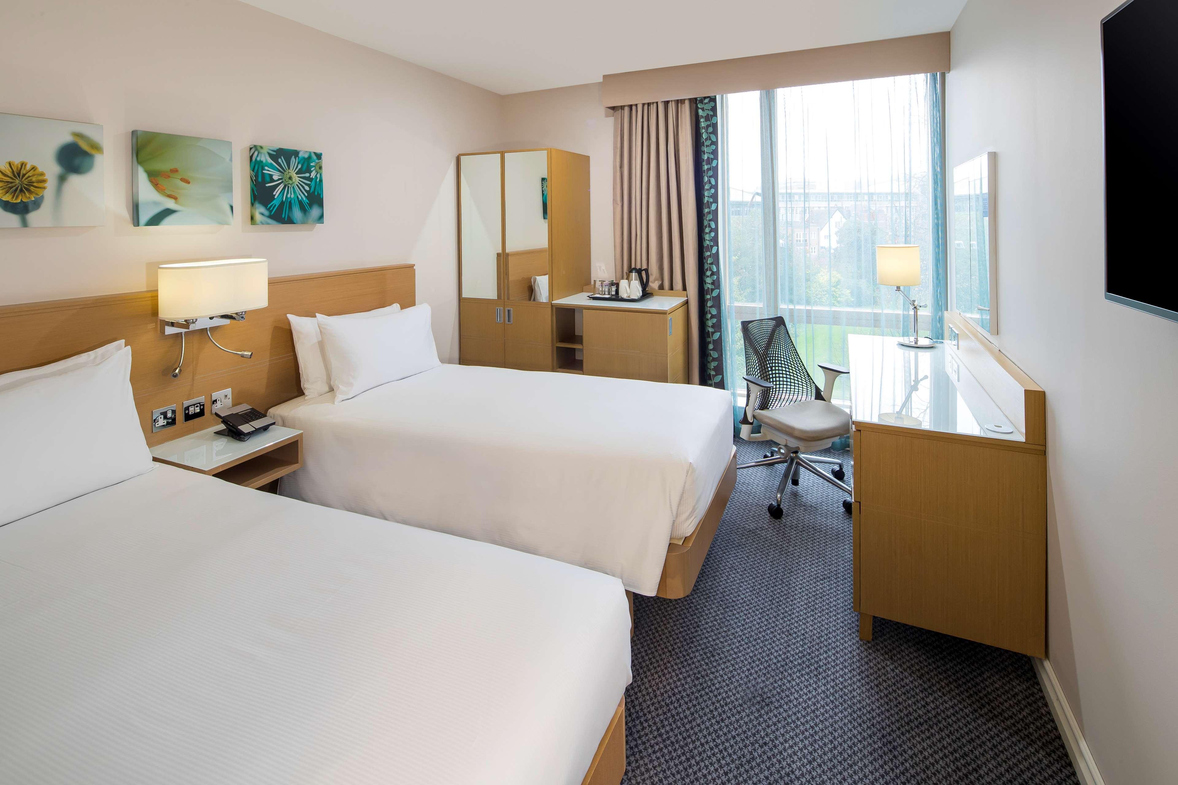 Hilton Garden Inn Bristol City Centre Екстер'єр фото