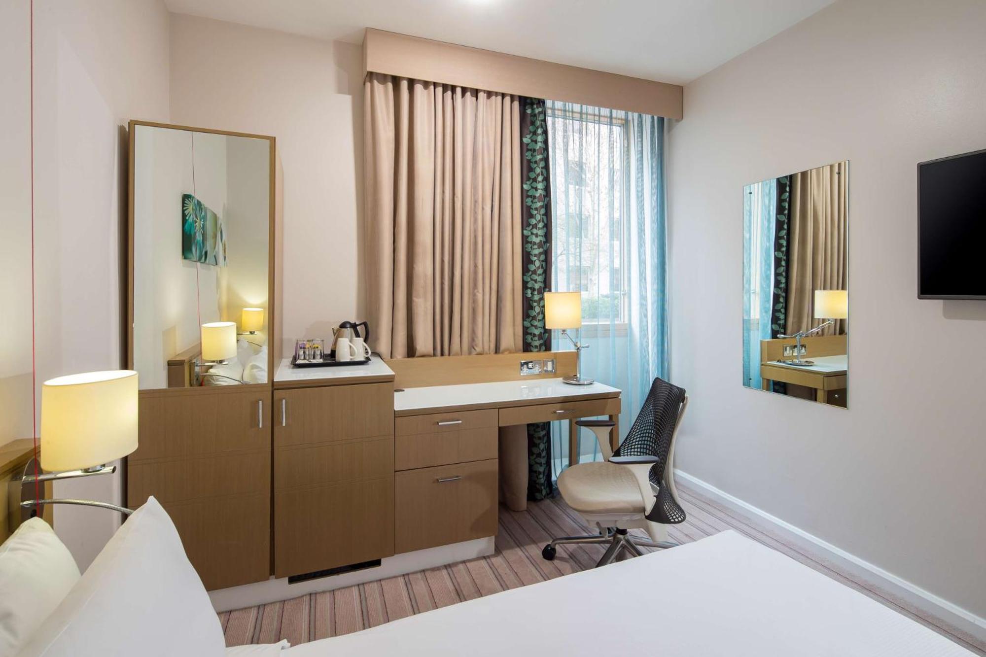 Hilton Garden Inn Bristol City Centre Екстер'єр фото