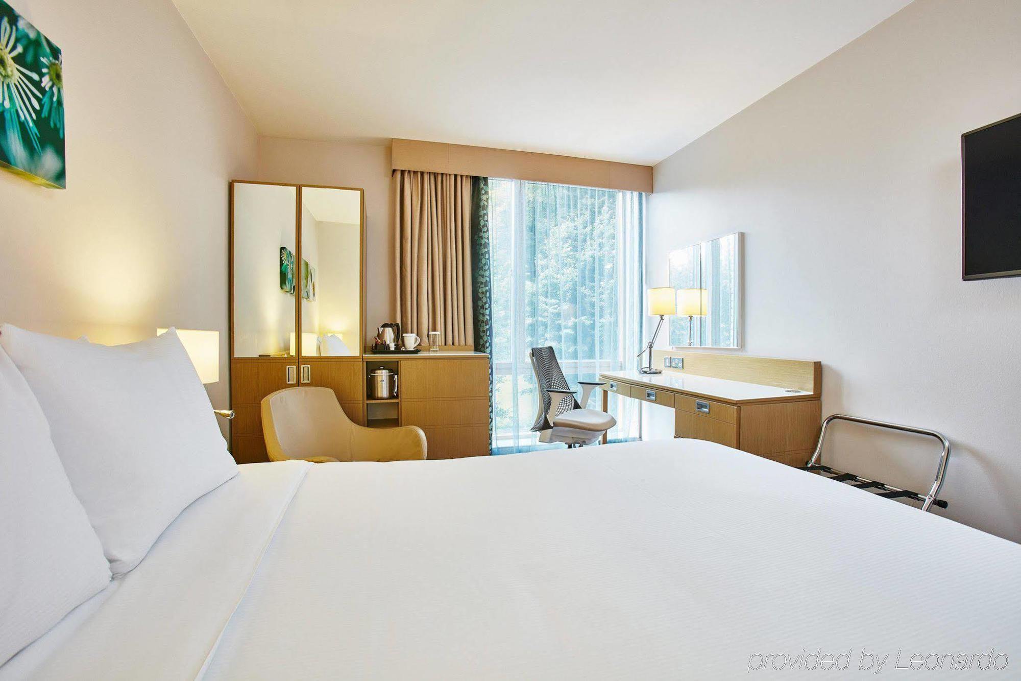 Hilton Garden Inn Bristol City Centre Екстер'єр фото